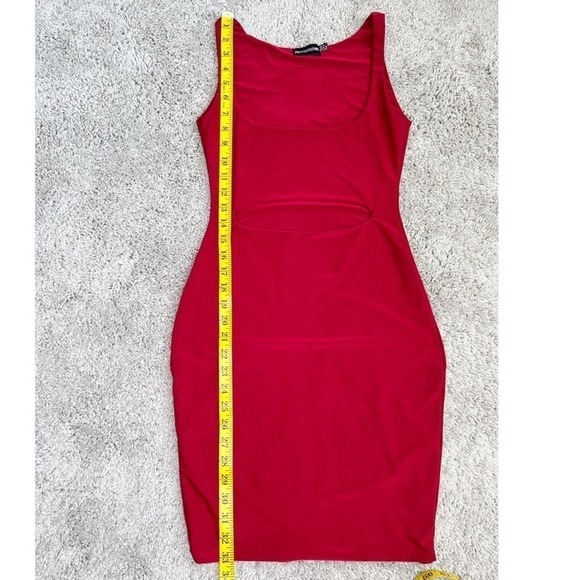 Pretty little thing red dress size 2       #029-0867 - Picture 8 of 10